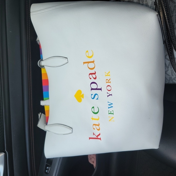 Kate Spade Red and White Tote Bag Vibrant Design Excellent CONDITION - Picture 5 of 5